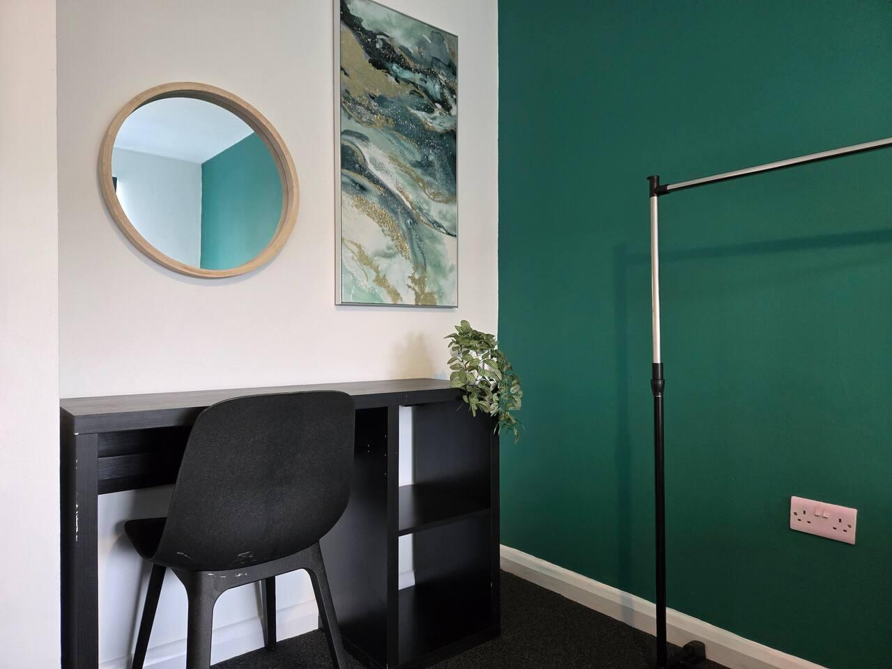 2bed Cowgate next Newcastle Golf Club Free Parking2