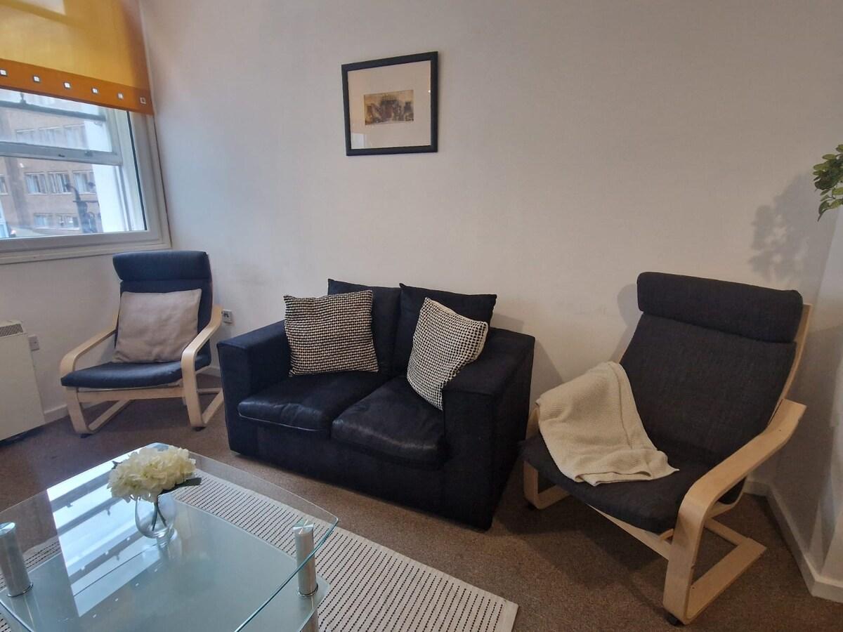 Stylish & Cosy 2Bed Retreat in Central Sheffield2