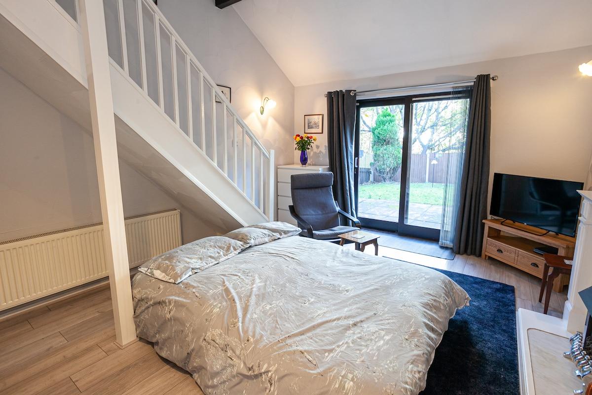 Spacious House in Sheffield - Great Location!5