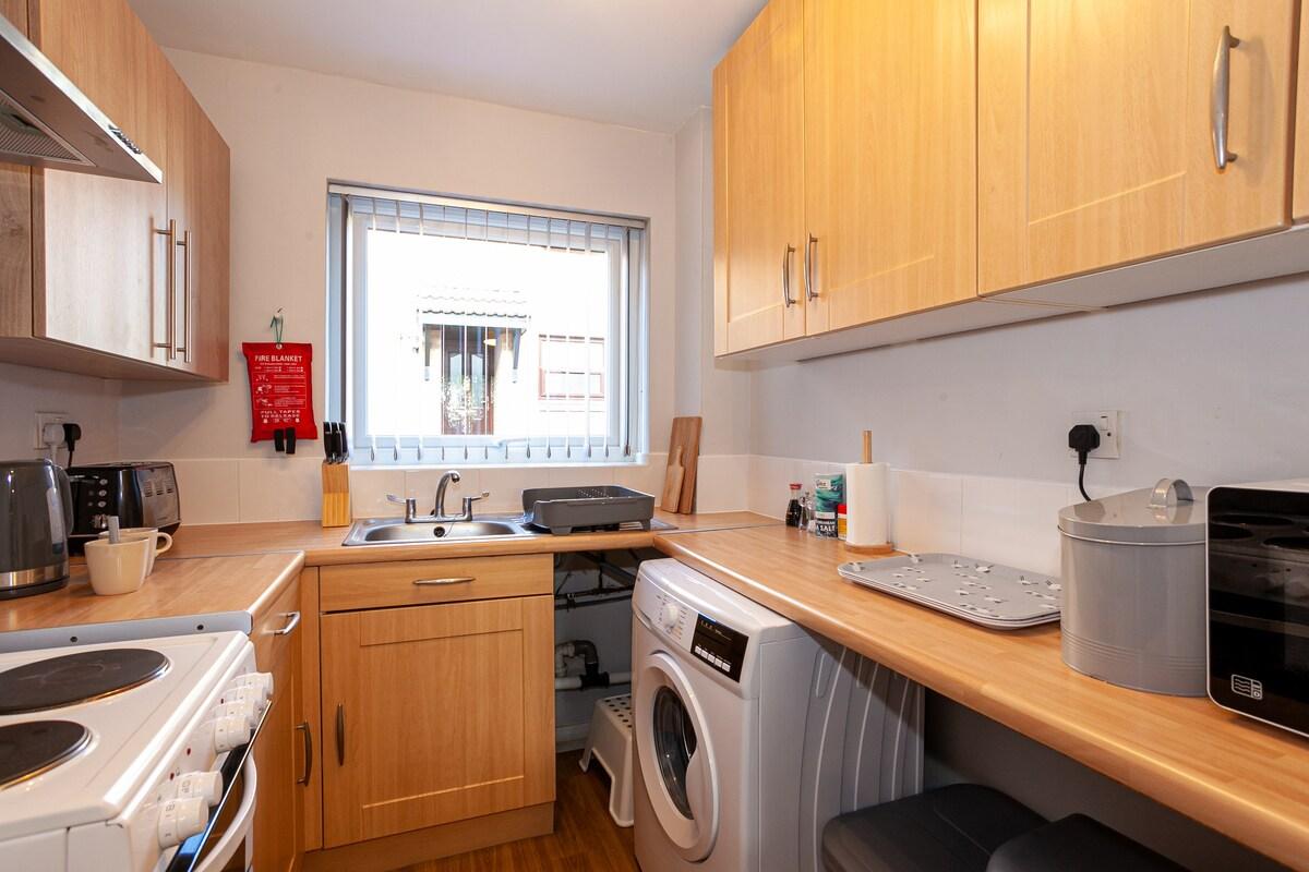 Spacious House in Sheffield - Great Location!6
