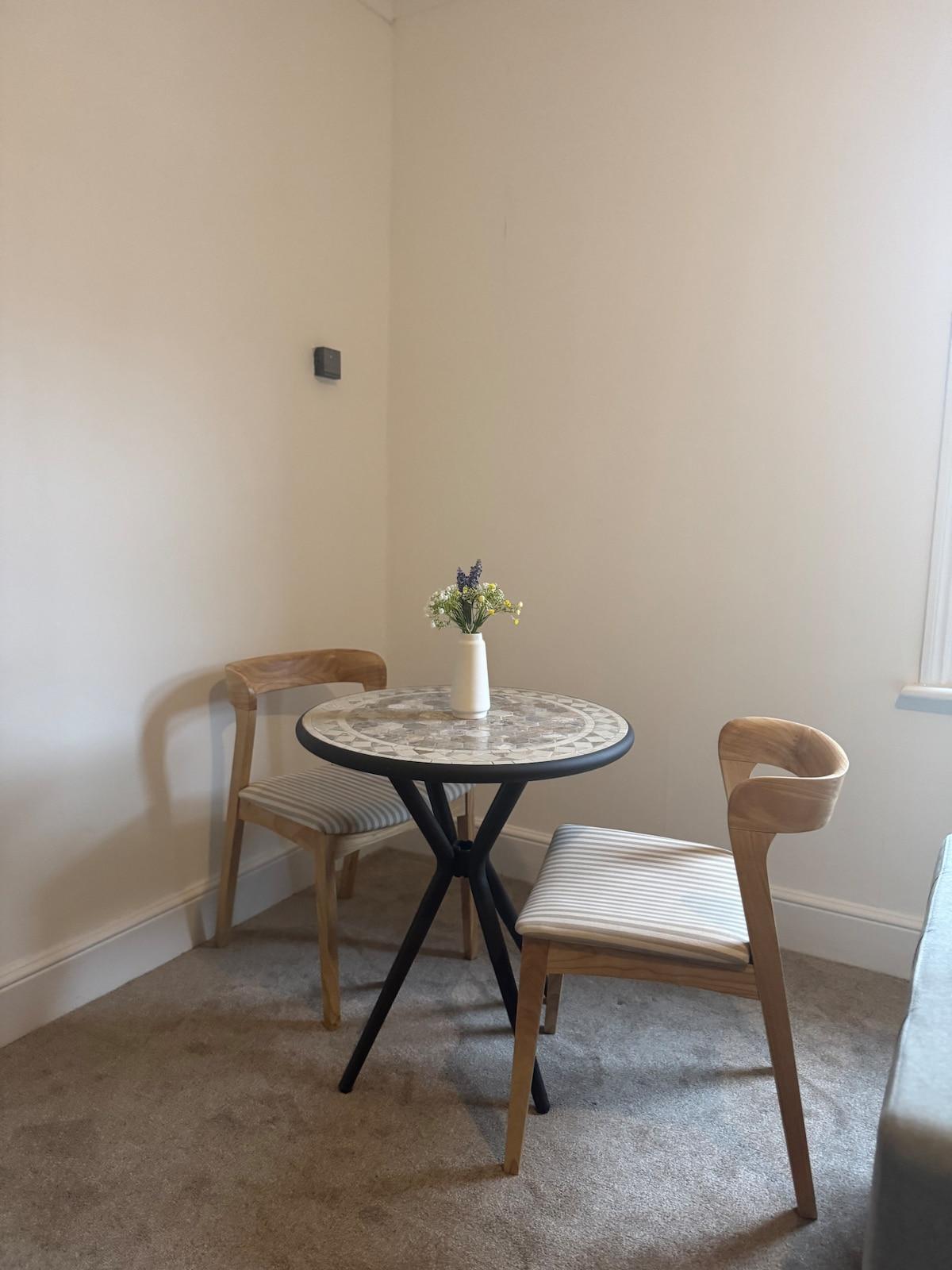 Spacious 1BR Apt near Bedford Stn & Town Centre4