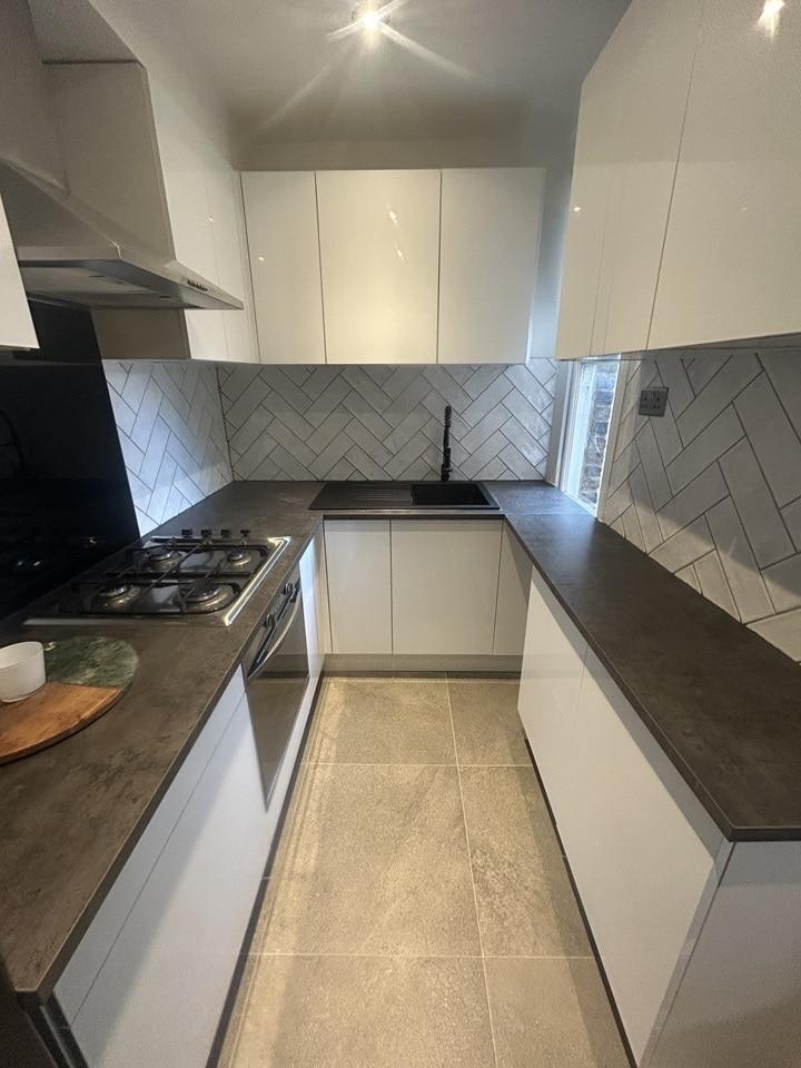 2 bed split-level flat, 5-min from Sth Croydon Stn5